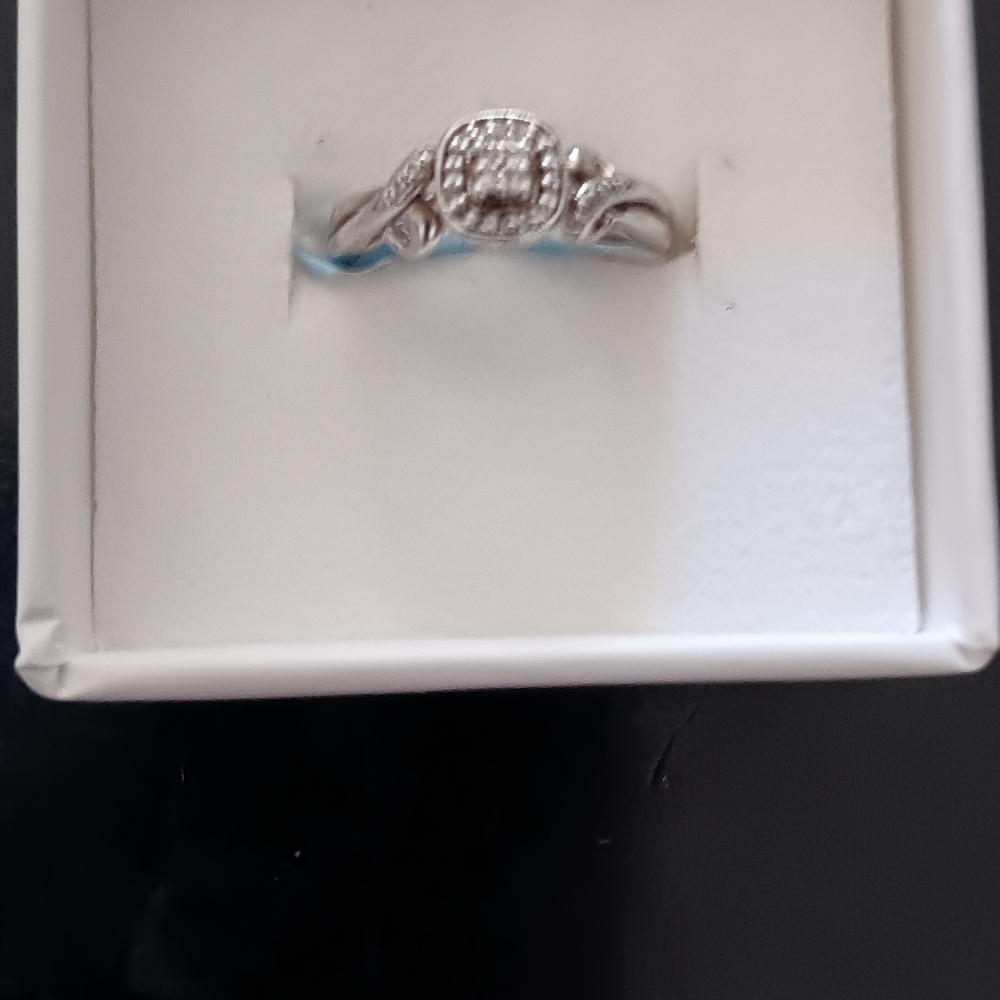 Elegant Silver Women's Ring
